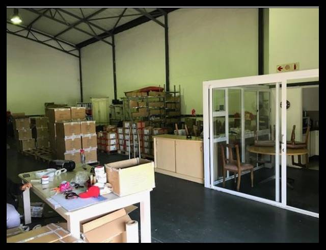 285M² WAREHOUSE RENTED IN MARINA DA GAMA